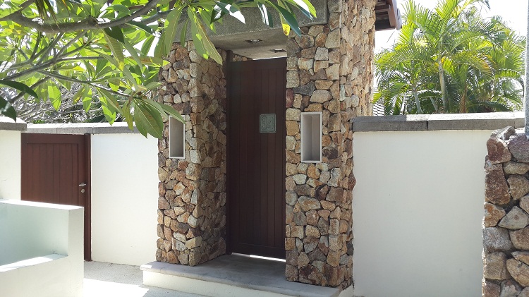 Ocean front villa - Entrance