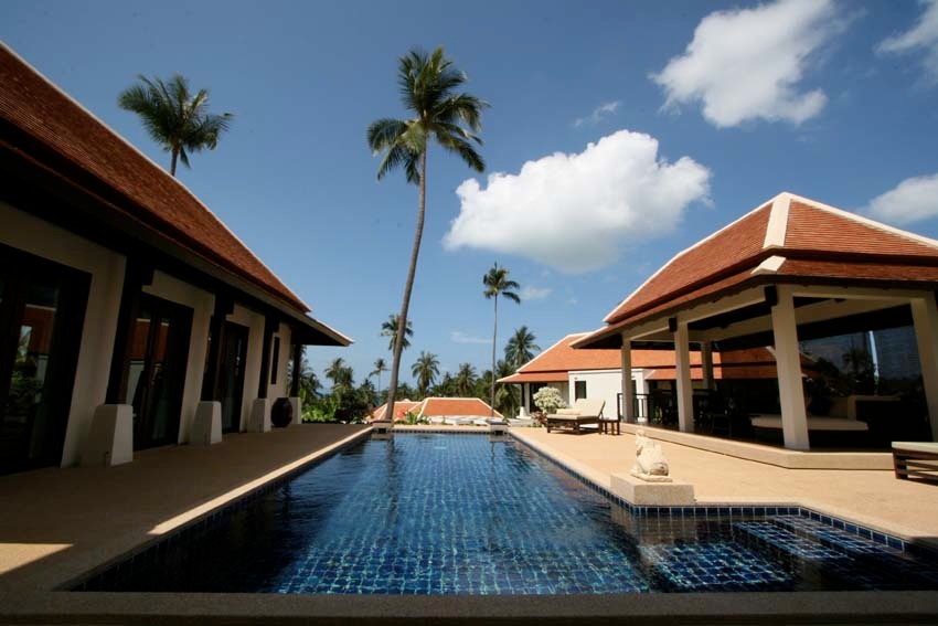 Sarahnorn Villa pool