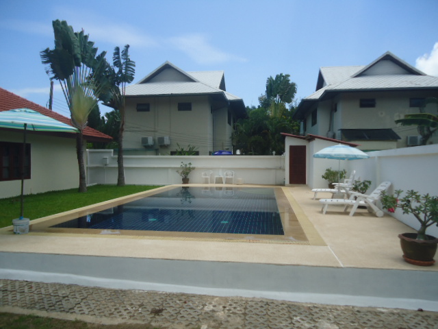 Mango Village communal pool