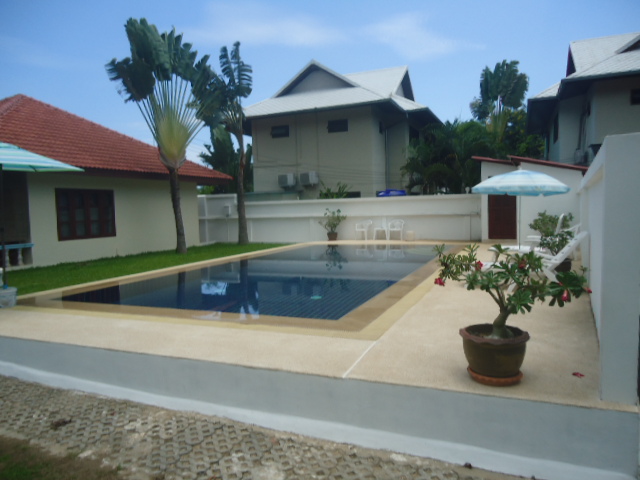 Mango Village communal pool